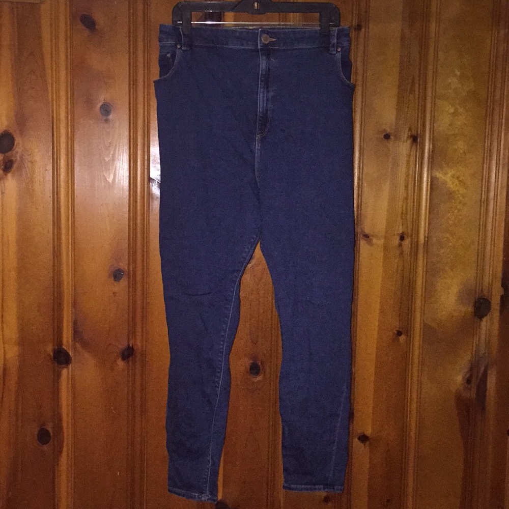 High waisted dark blue denim